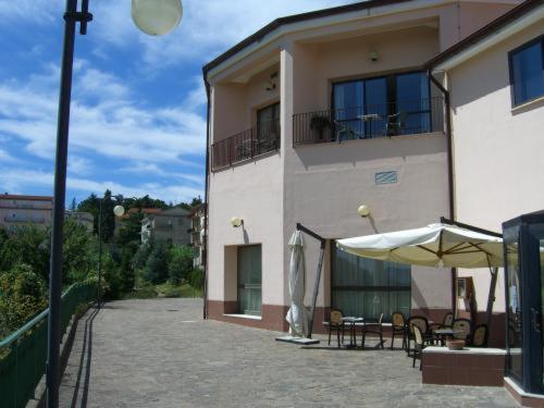 Hotel Ambasciatori Calitri Екстериор снимка